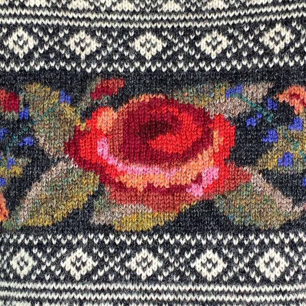 Icelandic Design Sweater Nordic Floral Gray Neck 100% Wool Size M - Picture 4 of 10